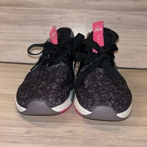 Adidas Women's Edge Lux 5 Running Shoe Black/pink